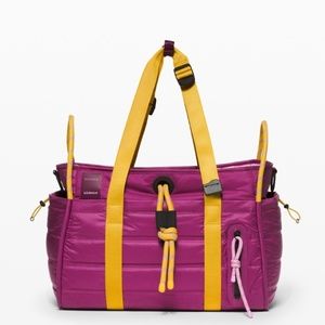 Face Forward Duffle Lululemon x Roksanda Marvel